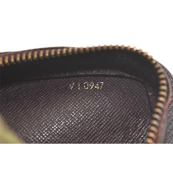 Louis Vuitton Taiga Baikal Clutch Bag Brown LV Low-key Luxery Unisex Wristlet - Picture 14 of 16